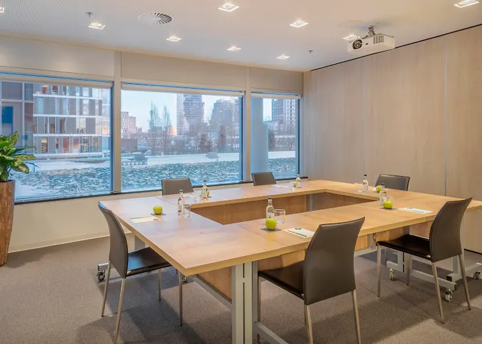 מלון Innside By Melia 4*